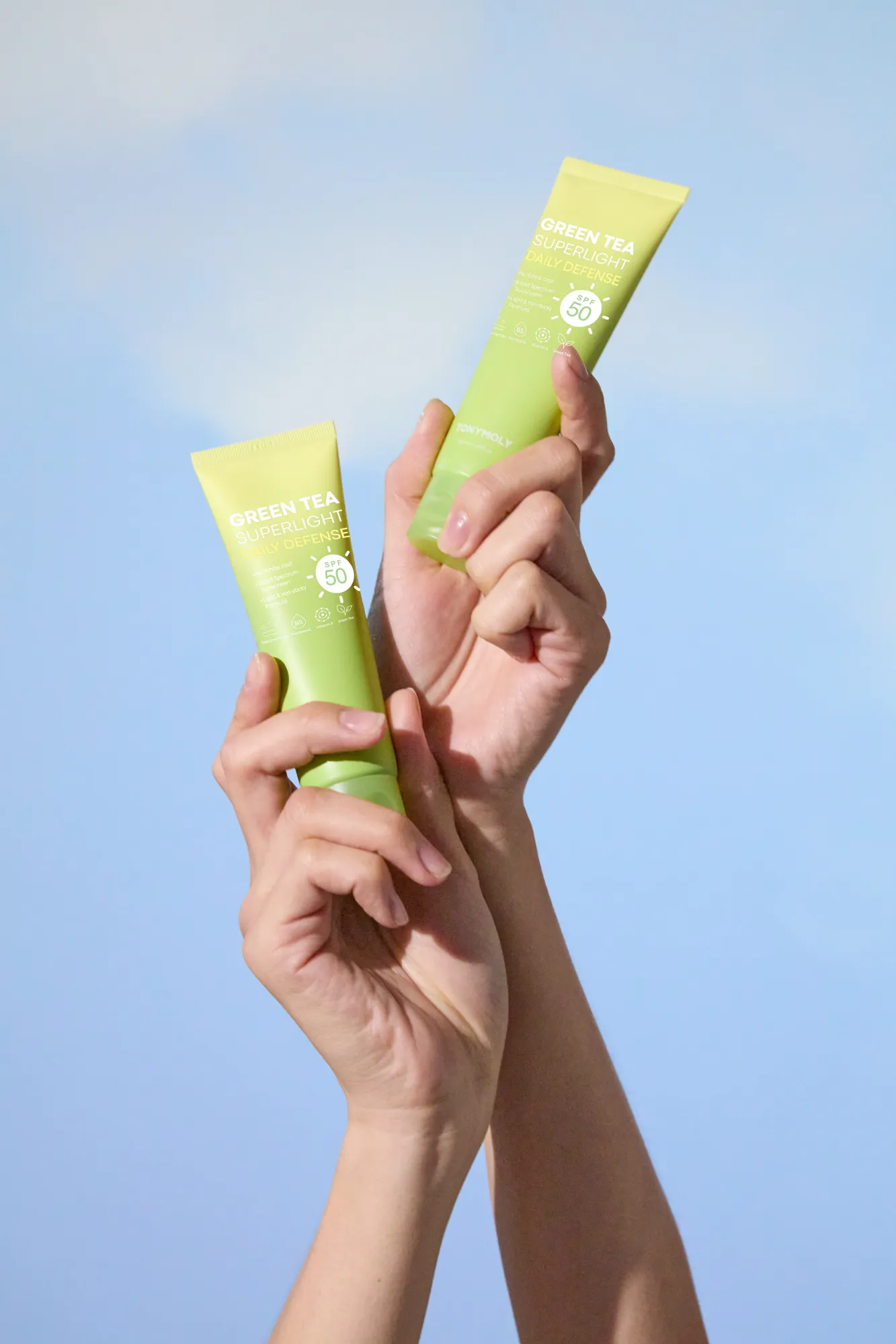 Green Tea Superlight Daily Defense 50 SPF Sunscreen